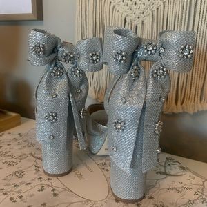 Antonio Melani Nicola Lila Bow Platform Silver